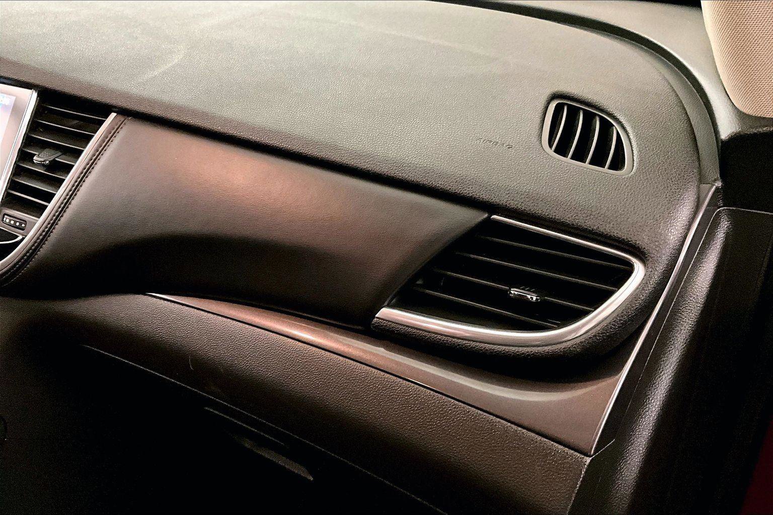 Used 2019 Buick Encore Sport Touring image 15