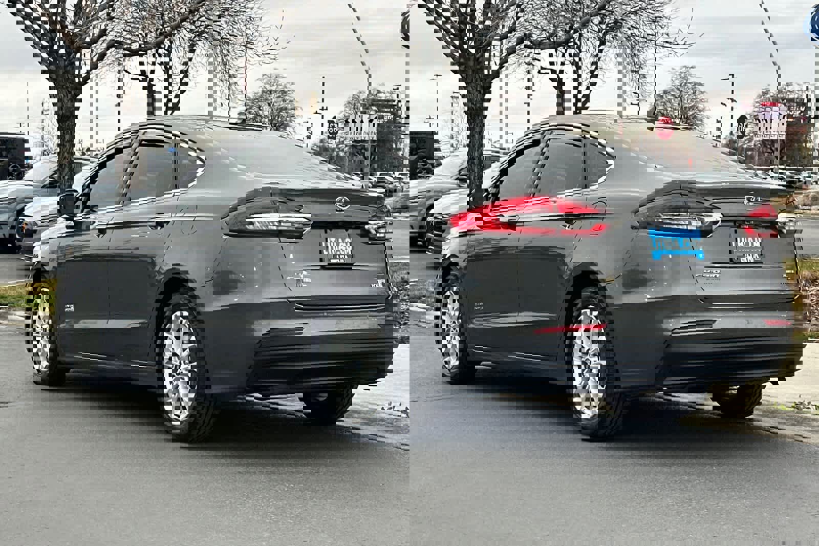 Certified 2019 Ford Fusion SEL image 3