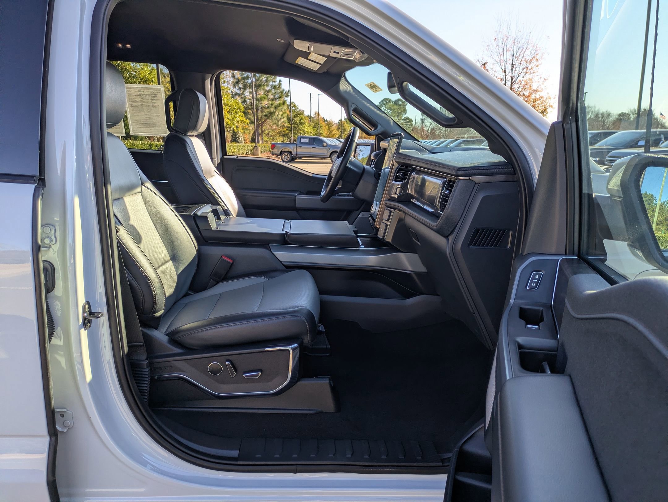 Certified 2023 Ford F150 Lightning Lariat image 43