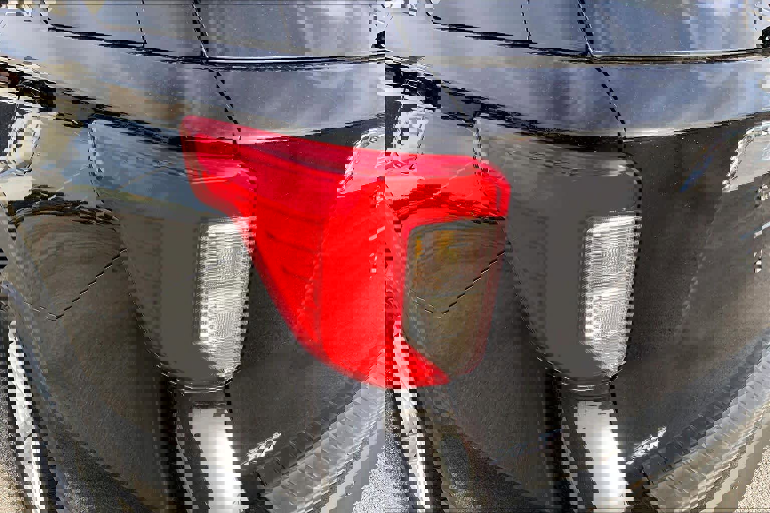 Certified 2024 Ford Explorer XLT image 25