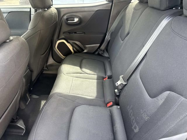 Used 2017 Jeep Renegade Latitude image 23