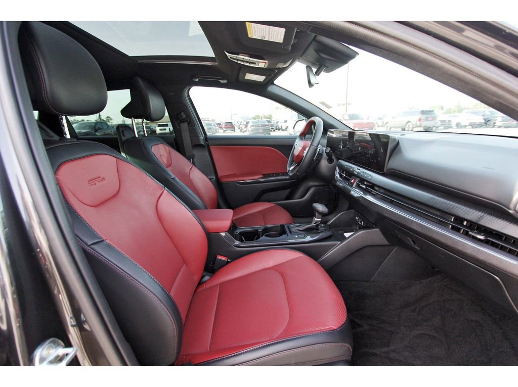 Used 2025 Kia K4 GT-Line w/ GT-Line Premium Package FWD image 29