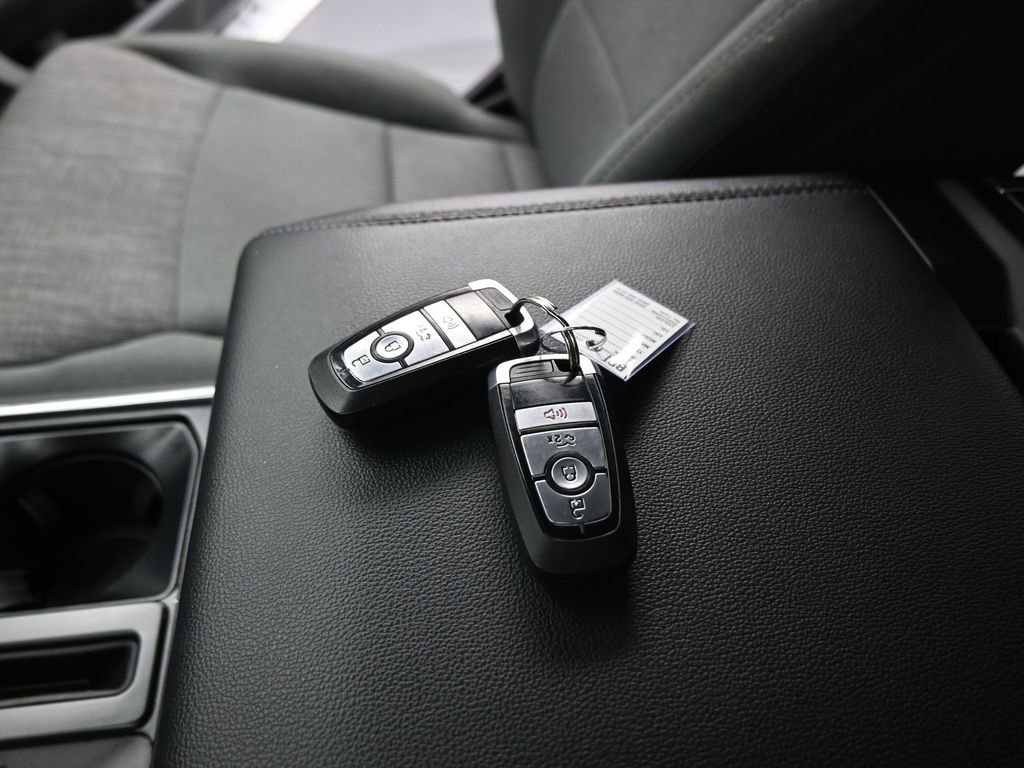 Certified 2023 Ford F150 Lightning XLT image 17