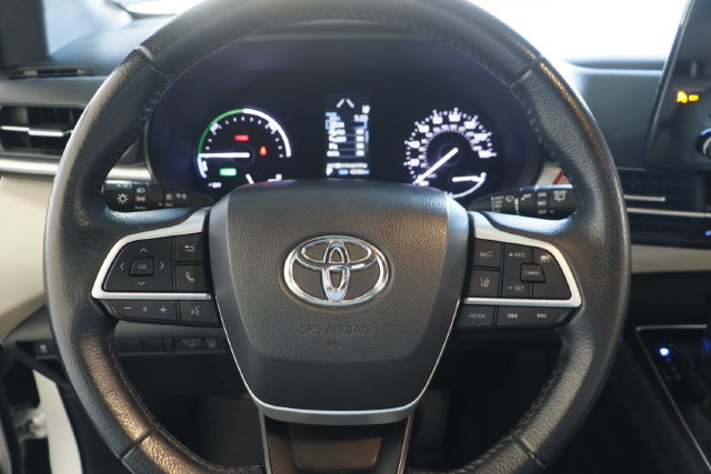 Used 2021 Toyota Sienna XLE FWD image 14