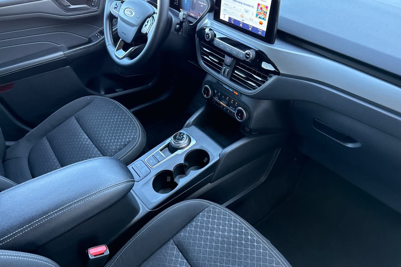 Certified 2024 Ford Escape Active AWD/4WD image 17