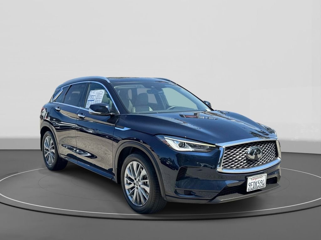 Used 2023 INFINITI QX50 Luxe image 4