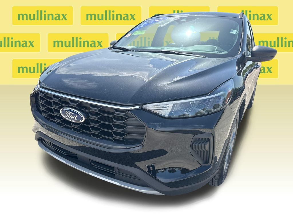 Certified 2025 Ford Escape ST-Line FWD image 10