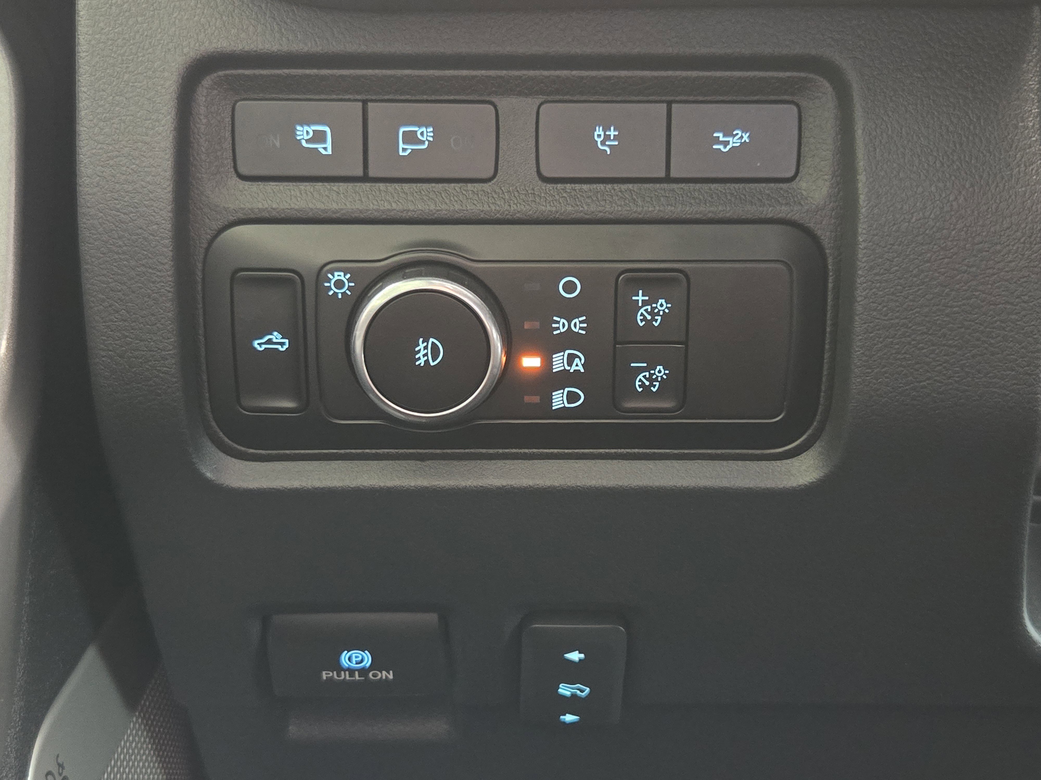 Certified 2023 Ford F250 Lariat w/ Lariat Ultimate Package AWD/4WD image 17