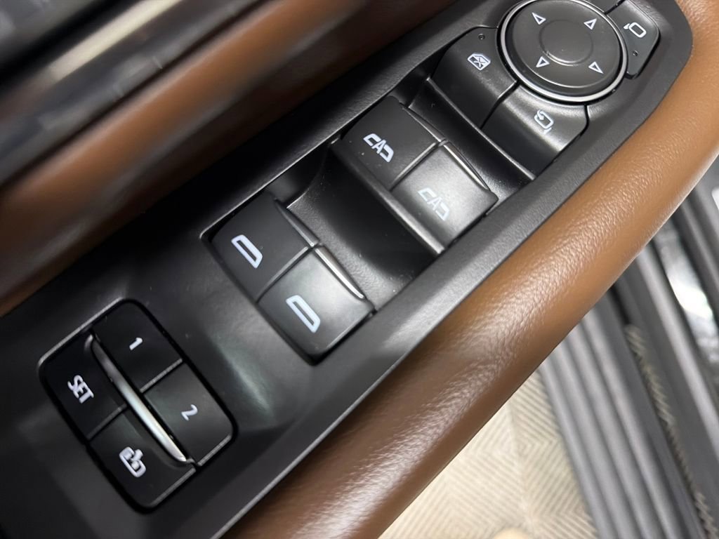 Used 2024 Chevrolet Tahoe High Country image 18