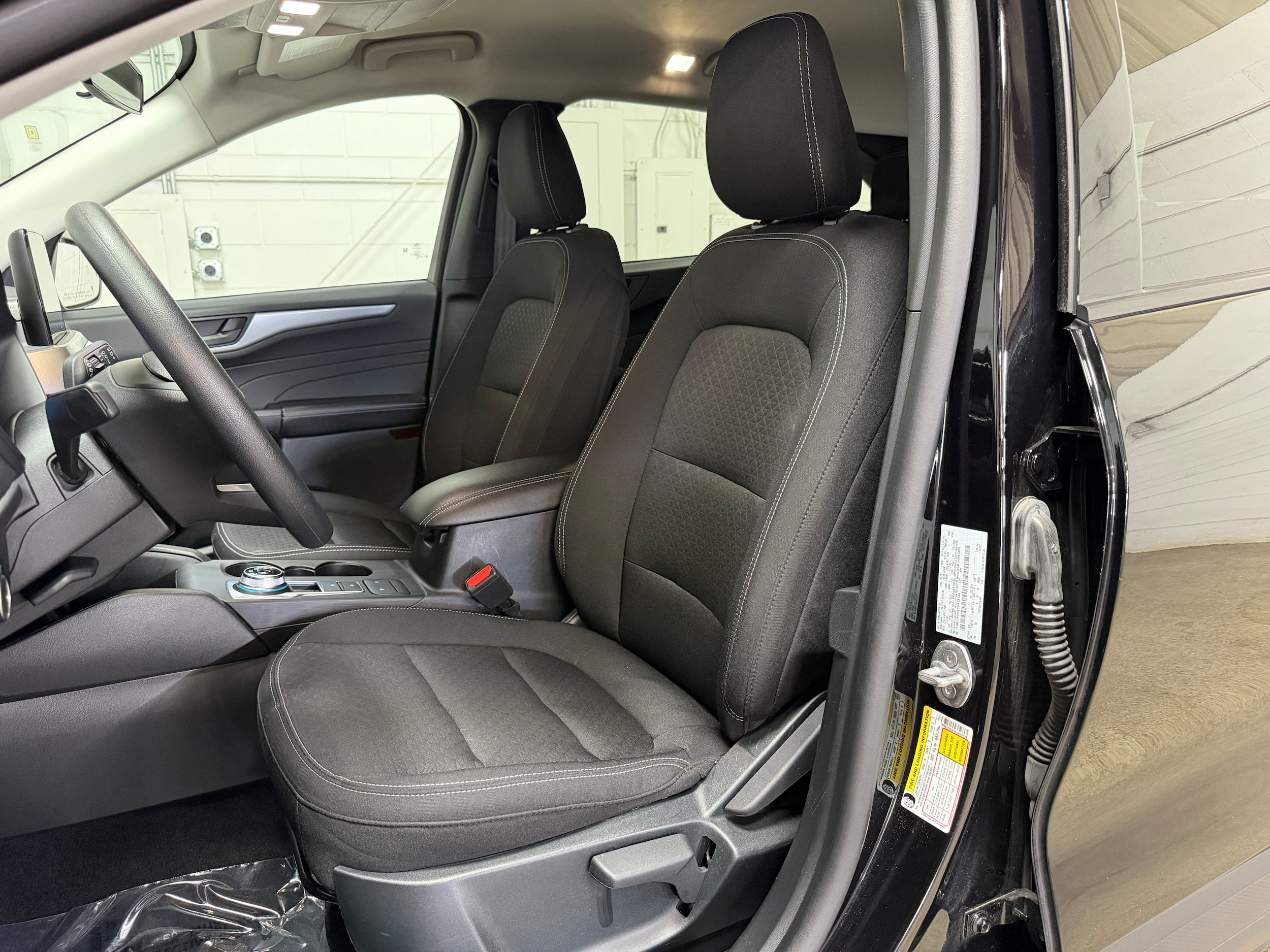 Certified 2025 Ford Escape Active AWD/4WD image 10