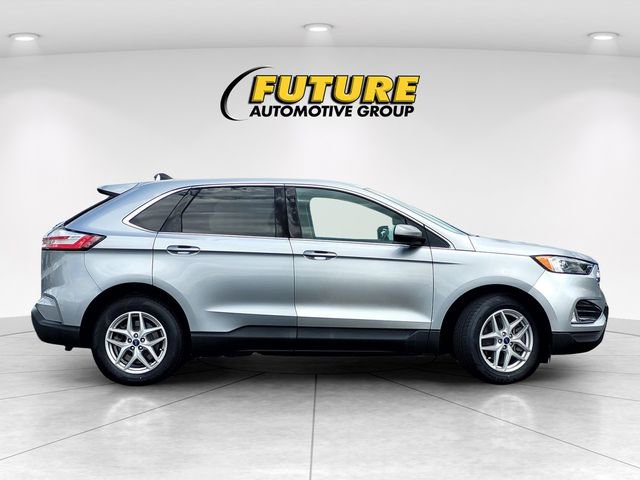 Certified 2022 Ford Edge SEL w/ Convenience Package AWD/4WD image 3