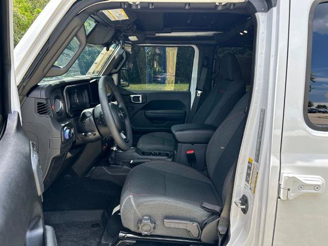 Used 2026 Jeep Wrangler Unlimited Rubicon w/ Safety Group AWD/4WD image 15