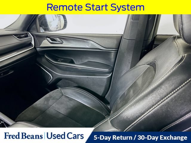 Used 2022 Jeep Grand Cherokee L Laredo AWD/4WD image 29