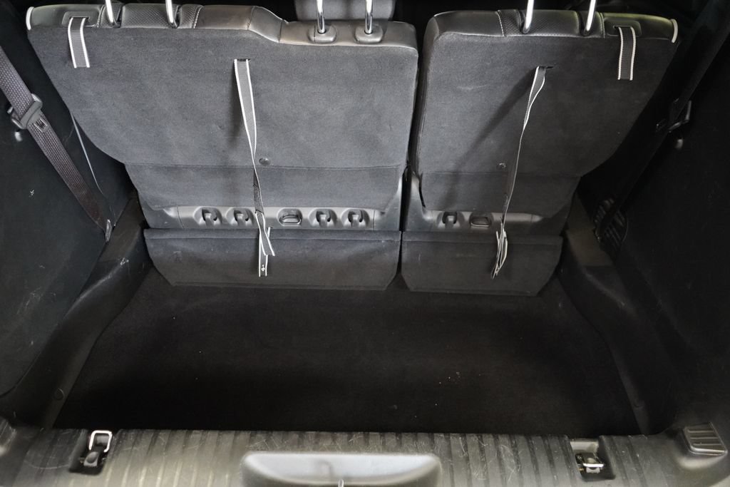 Used 2025 Chrysler Pacifica Limited FWD image 28