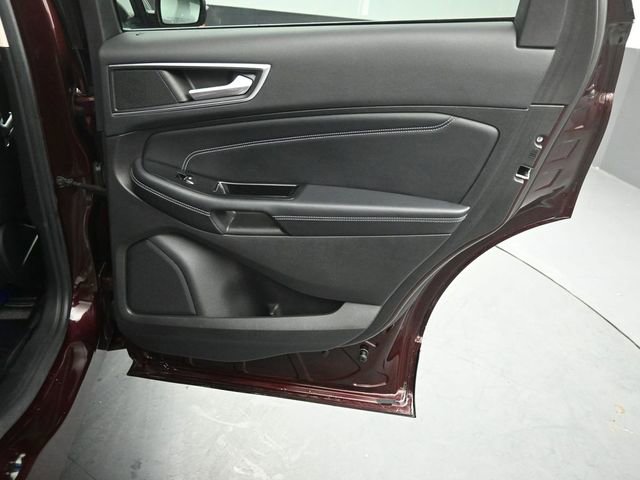 Certified 2017 Ford Edge Titanium w/ Technology Package image 27