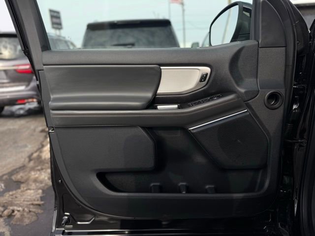 Certified 2025 Ford Expedition Active image 11