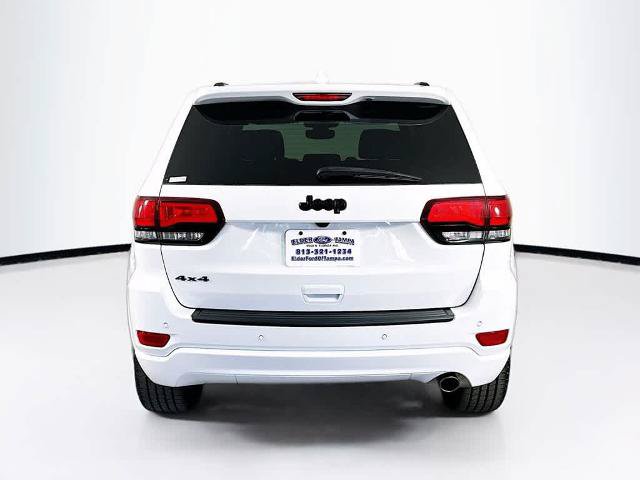 Used 2022 Jeep Grand Cherokee Laredo X AWD/4WD image 5