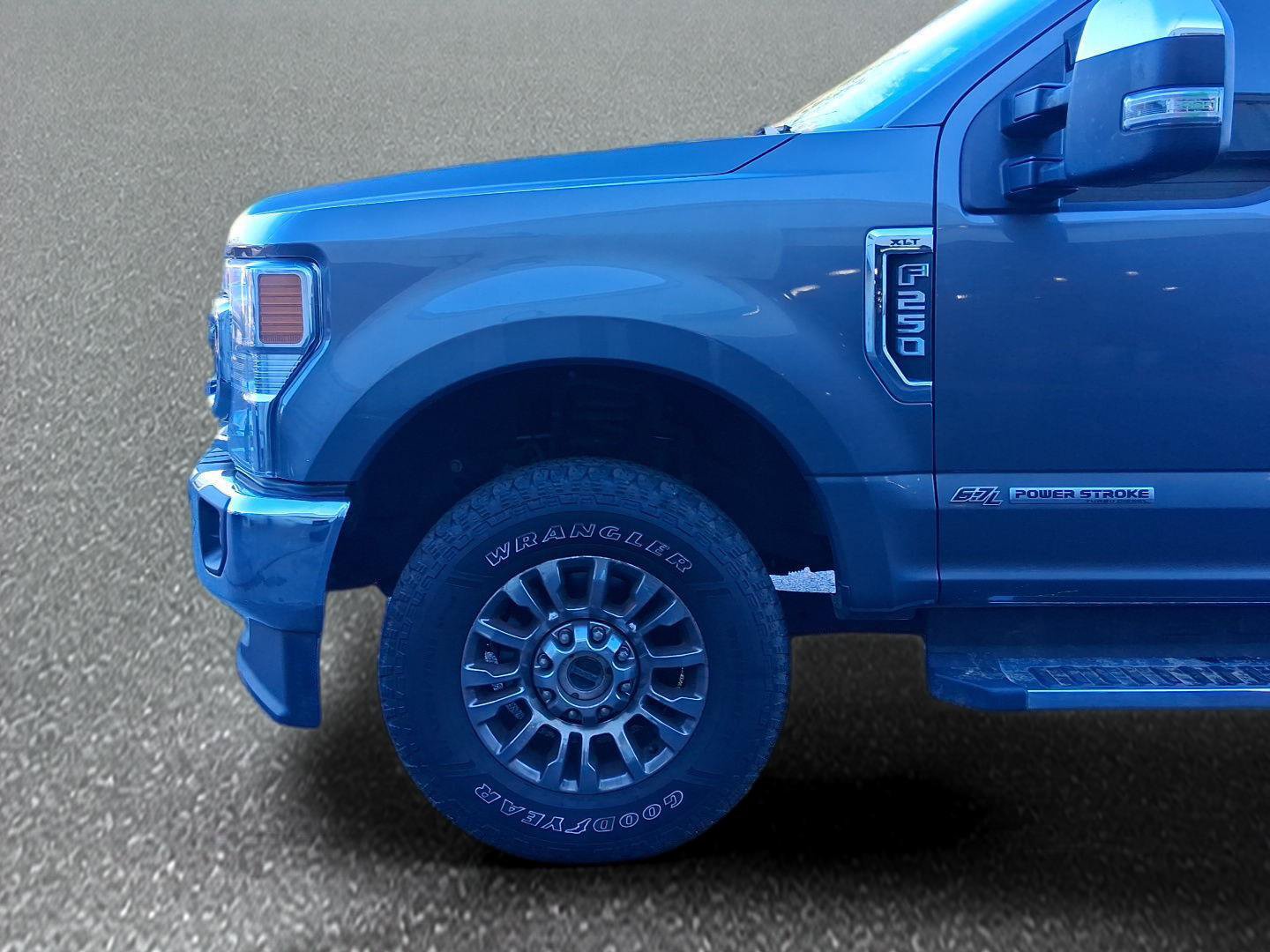 Certified 2022 Ford F250 XLT w/ XLT Premium Package AWD/4WD image 7