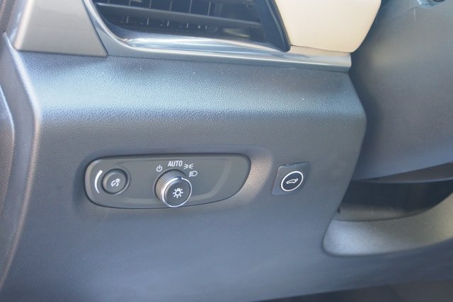 Used 2023 Chevrolet Traverse LS FWD image 23