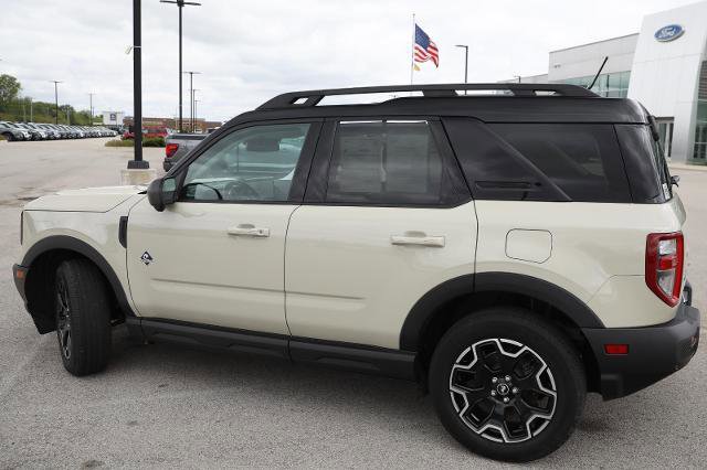 Certified 2025 Ford Bronco Sport Outer Banks w/ Outer Banks Tech Package+ AWD/4WD image 15