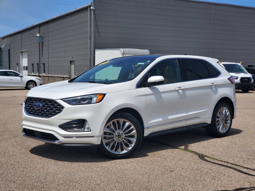 Certified 2023 Ford Edge Titanium w/ Equipment Group 301A AWD/4WD image 30