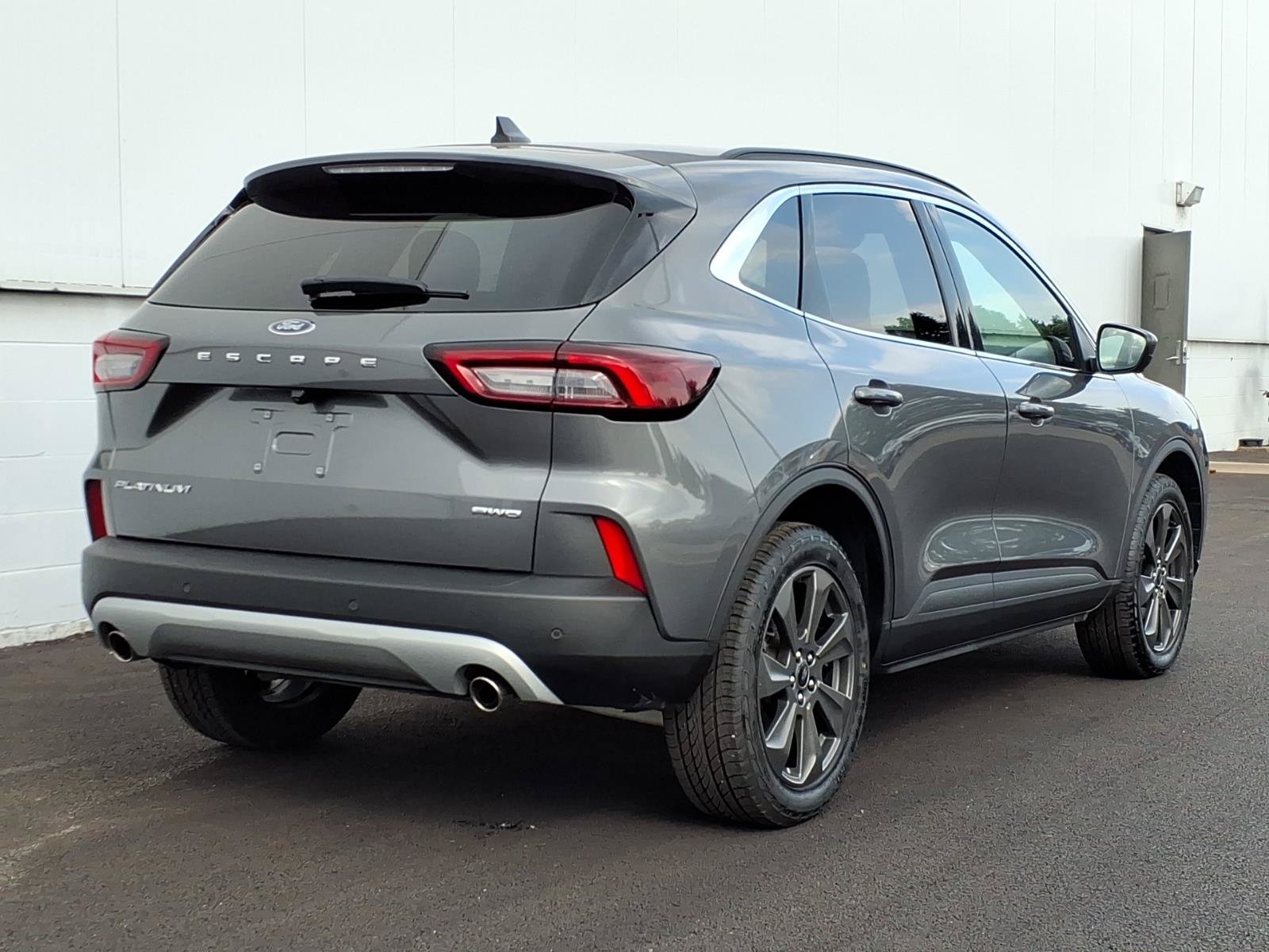 Certified 2024 Ford Escape Platinum AWD/4WD image 6