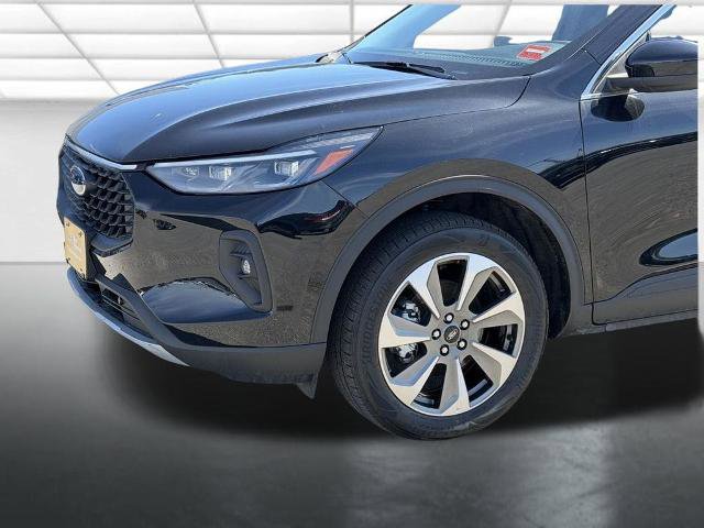 Certified 2025 Ford Escape Platinum AWD/4WD image 23