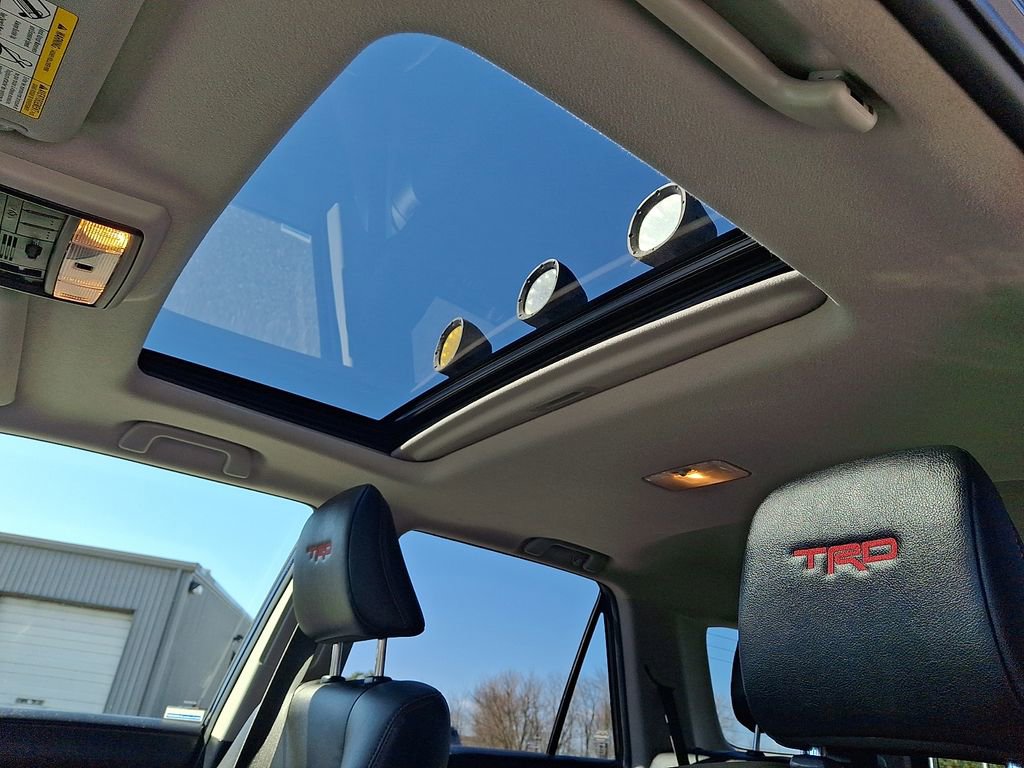 Used 2021 Toyota 4Runner Venture w/ Moonroof Package image 14