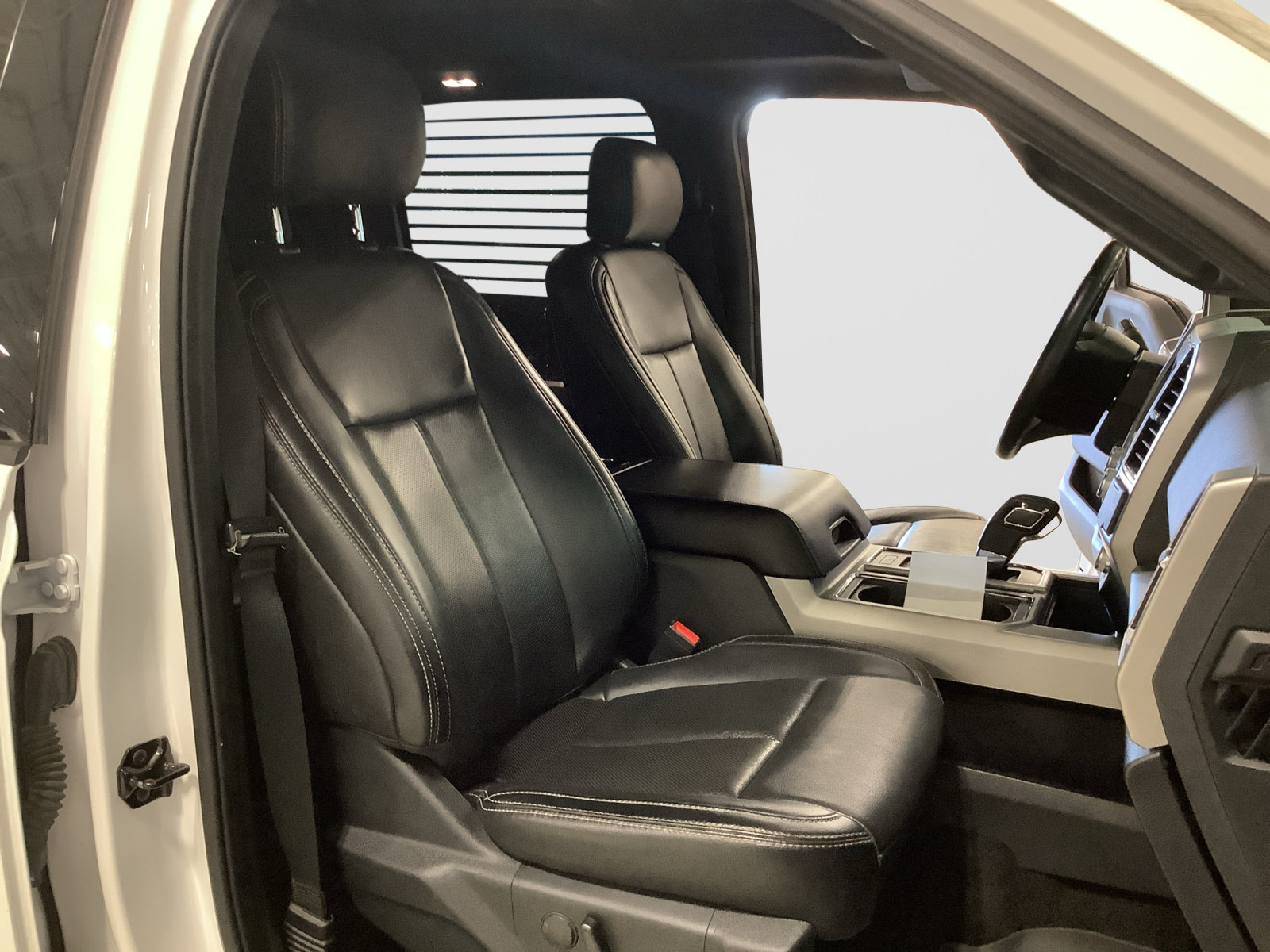 Certified 2020 Ford F150 Lariat w/ Equipment Group 502A Luxury AWD/4WD image 19
