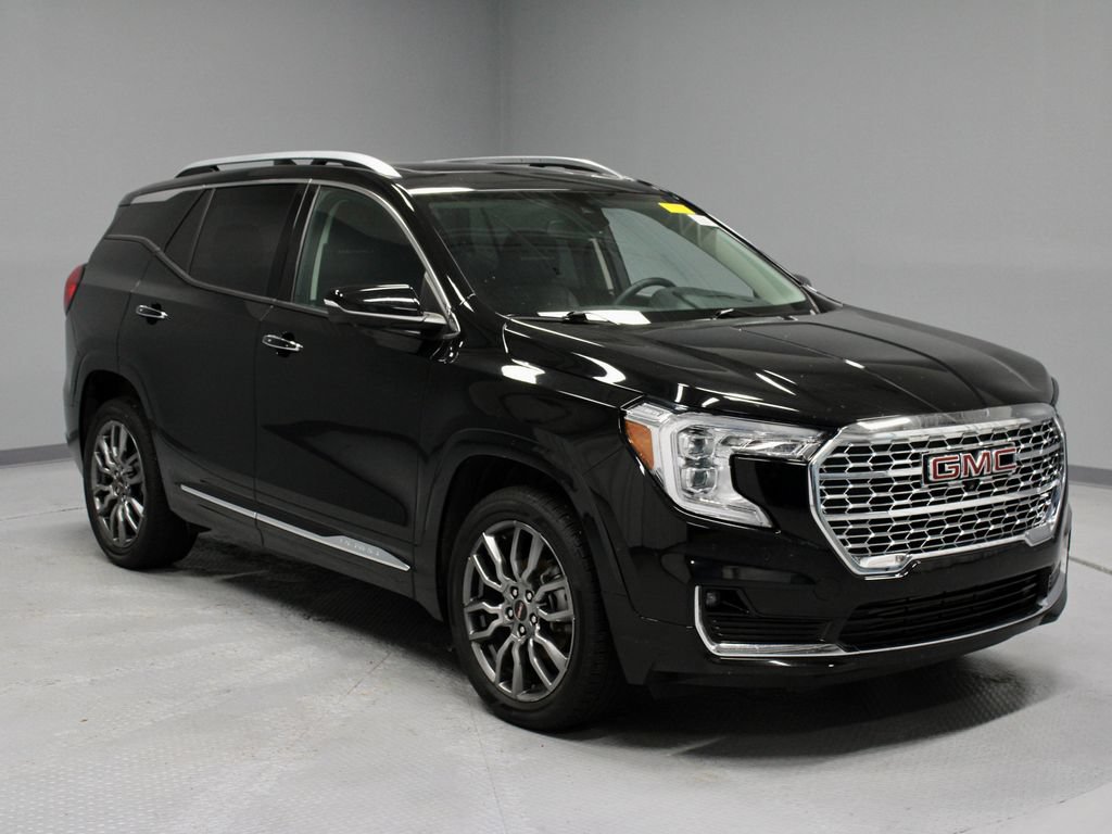 Used 2024 GMC Terrain Denali w/ Black Diamond Edition AWD/4WD image 1