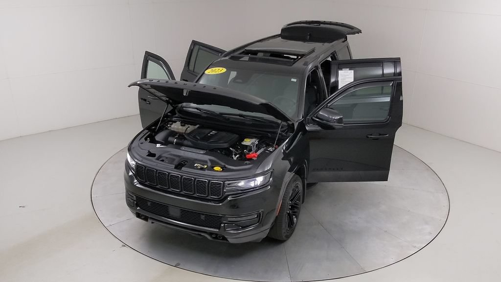 Used 2023 Jeep Wagoneer Series II AWD/4WD image 48