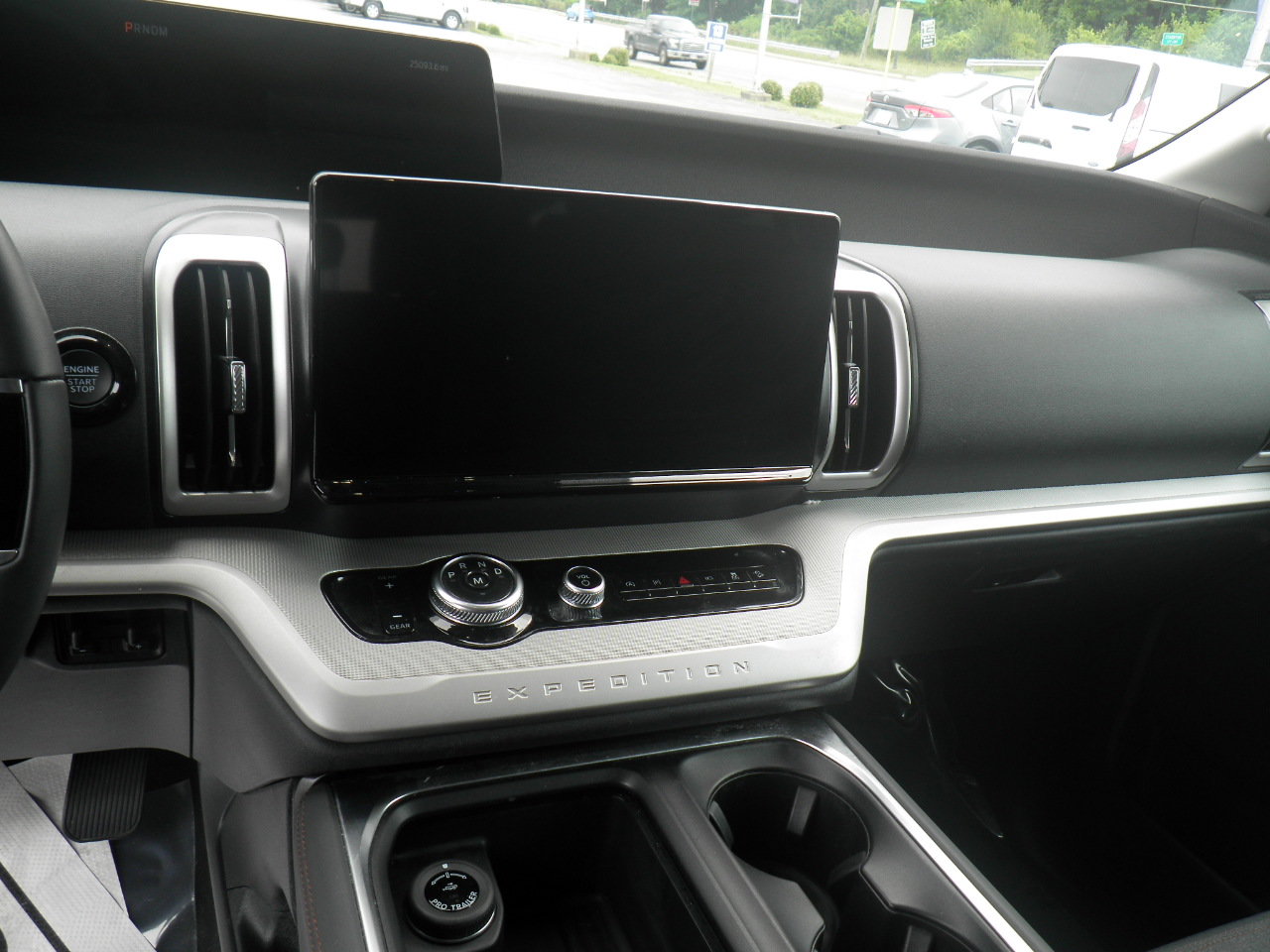 Certified 2025 Ford Expedition Active AWD/4WD image 19
