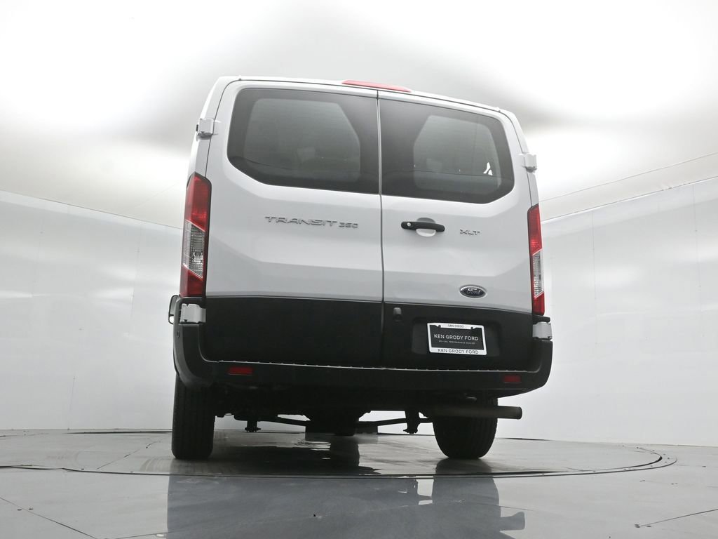 Certified 2022 Ford Transit 350 XLT RWD image 18