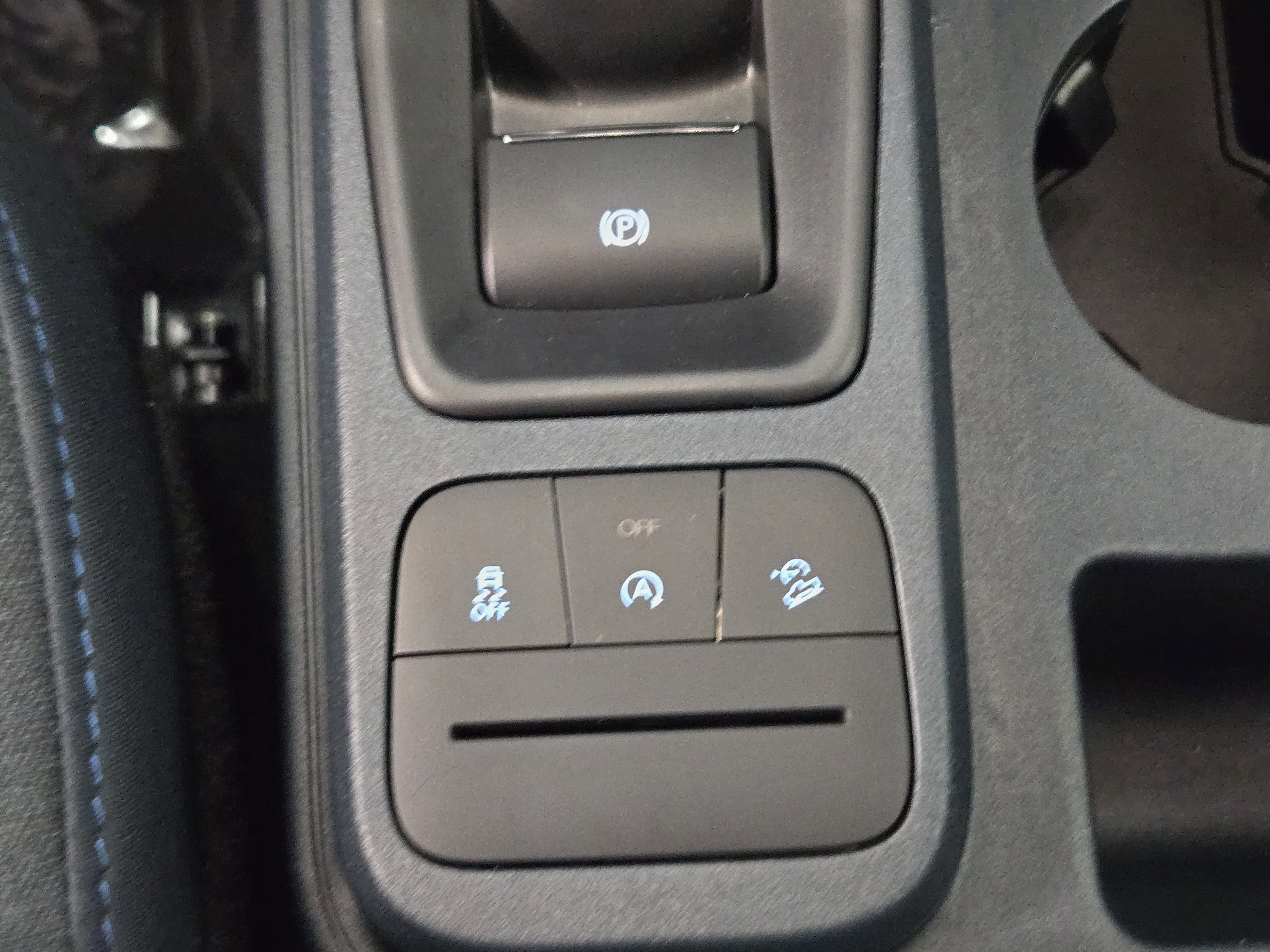 Certified 2025 Ford Maverick XLT w/ XLT Luxury Package image 18