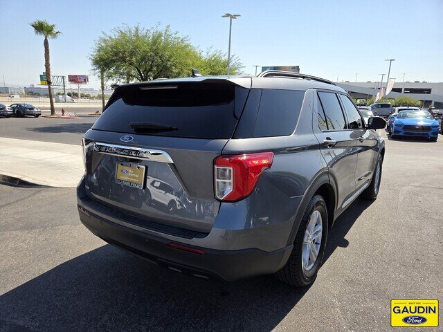 Certified 2024 Ford Explorer XLT RWD image 7