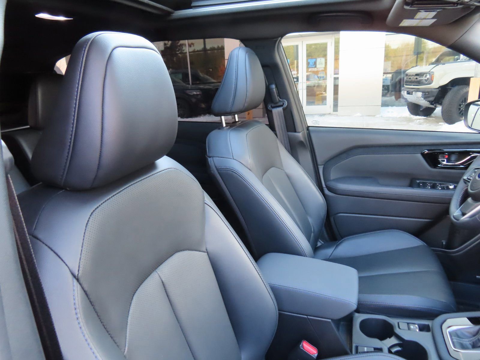 Used 2025 Subaru Forester Limited w/ Popular Package image 33