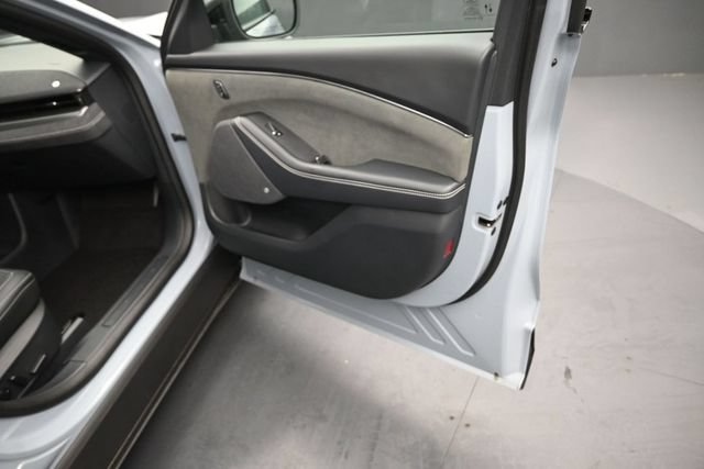 Certified 2025 Ford Mustang Mach-E GT w/ Interior Protection Package AWD/4WD image 31
