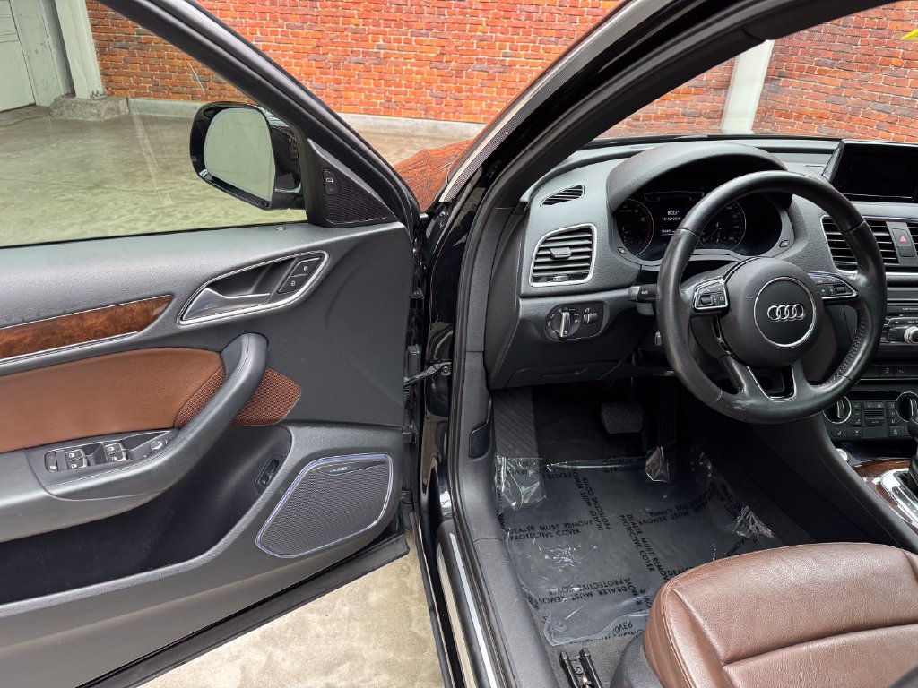 Used 2018 Audi Q3 2.0T Premium Plus w/ Premium Plus Package AWD/4WD image 8