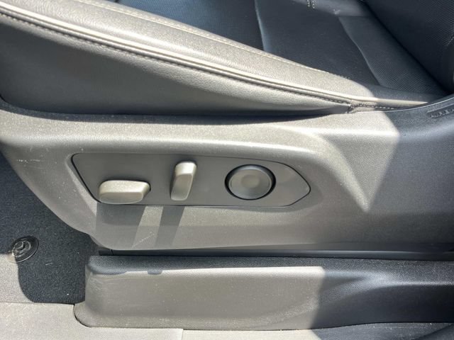 Used 2023 GMC Yukon SLT AWD/4WD image 31