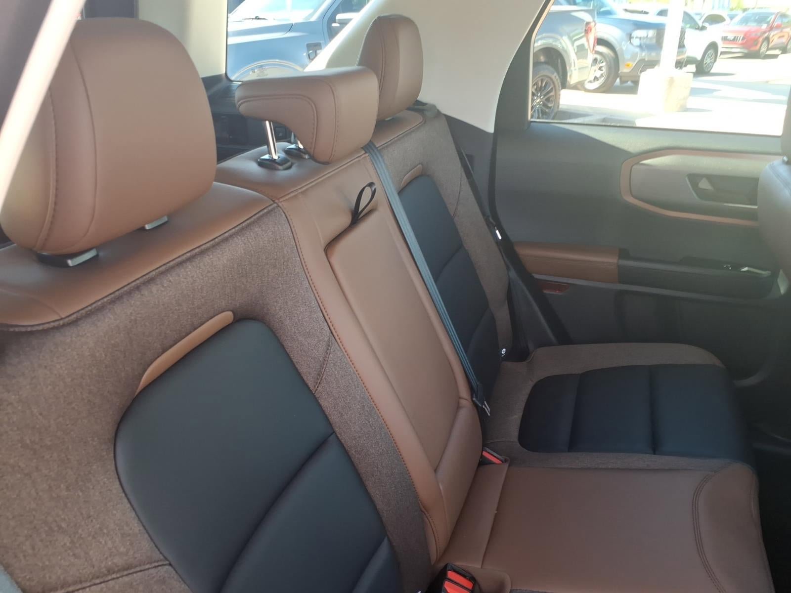 Certified 2025 Ford Bronco Sport Outer Banks w/ Outer Banks Tech Package+ AWD/4WD image 15