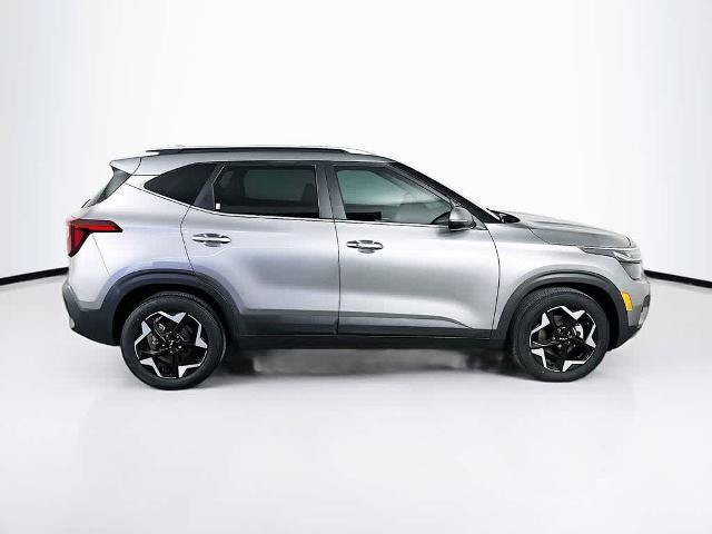 Used 2024 Kia Seltos EX FWD image 26