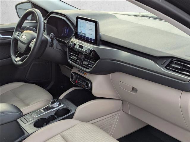 Certified 2022 Ford Escape Titanium w/ Class II Trailer Tow Package image 25