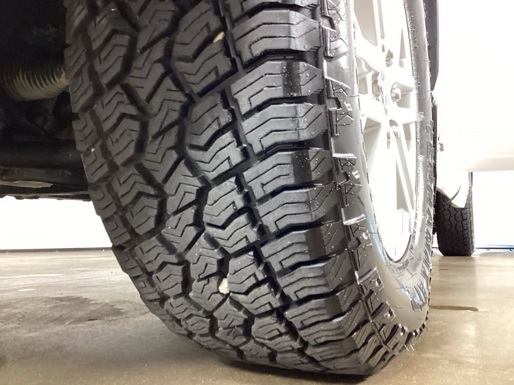 Used 2022 Toyota Tundra SR5 AWD/4WD image 38