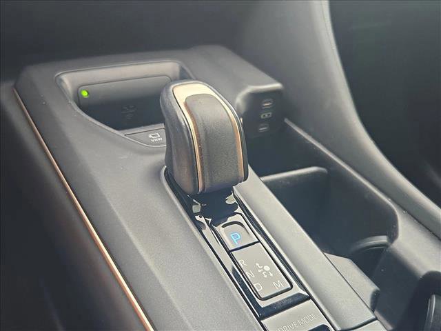 Used 2023 Toyota Crown Platinum AWD/4WD image 11