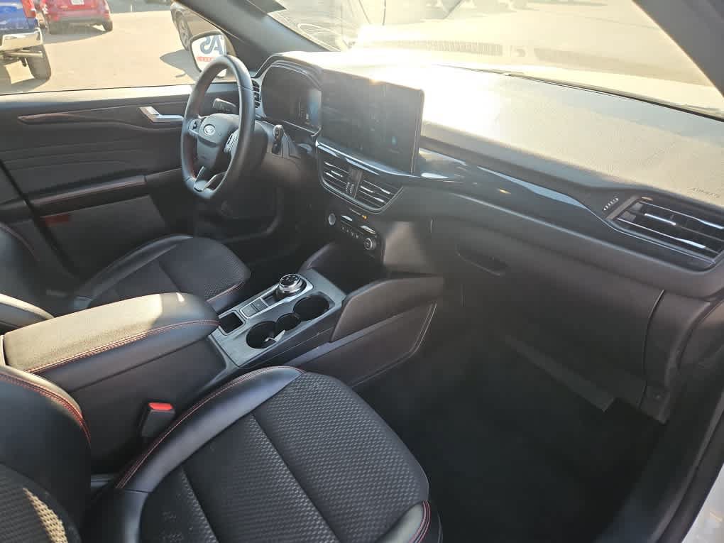Certified 2023 Ford Escape ST-Line FWD image 13
