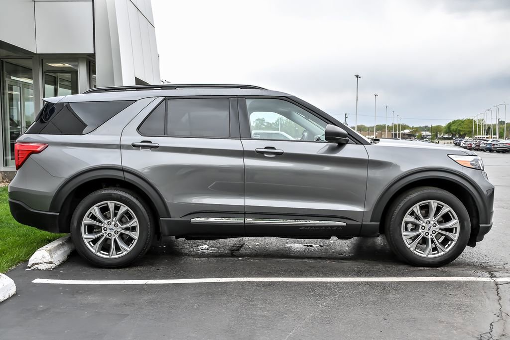 Certified 2023 Ford Explorer XLT w/ Equipment Group 202A AWD/4WD image 11