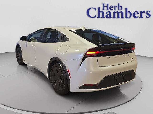 Used 2023 Toyota Prius LE AWD/4WD image 3