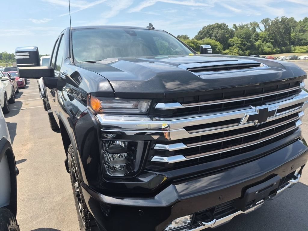 Used 2022 Chevrolet Silverado 2500 High Country w/ Safety Package II AWD/4WD video 2