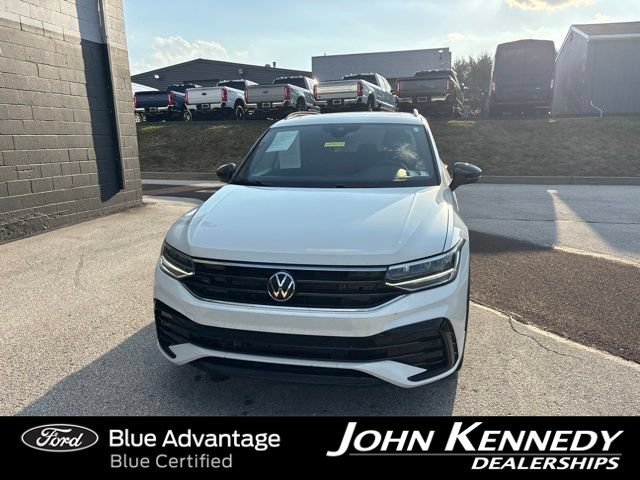Used 2023 Volkswagen Tiguan SE R-Line AWD/4WD image 10