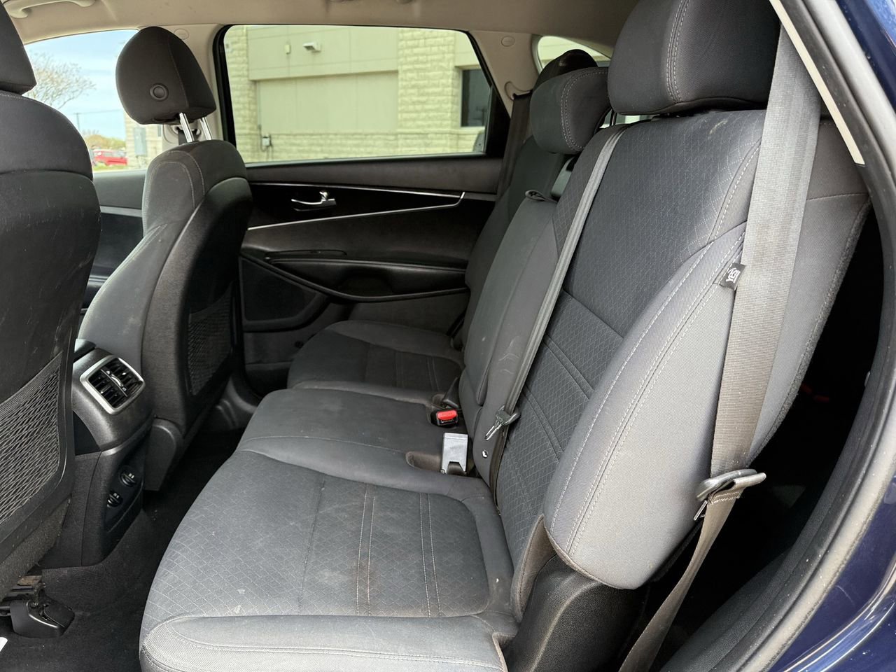 Used 2018 Kia Sorento LX image 26